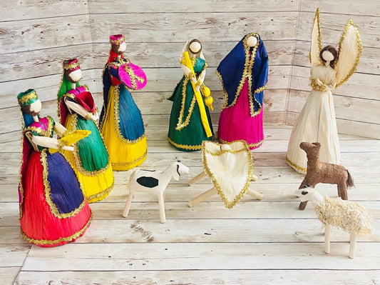 Corn Husk Nativity Set Nacimiento Navideño de Hoja de Maiz 10 Inches