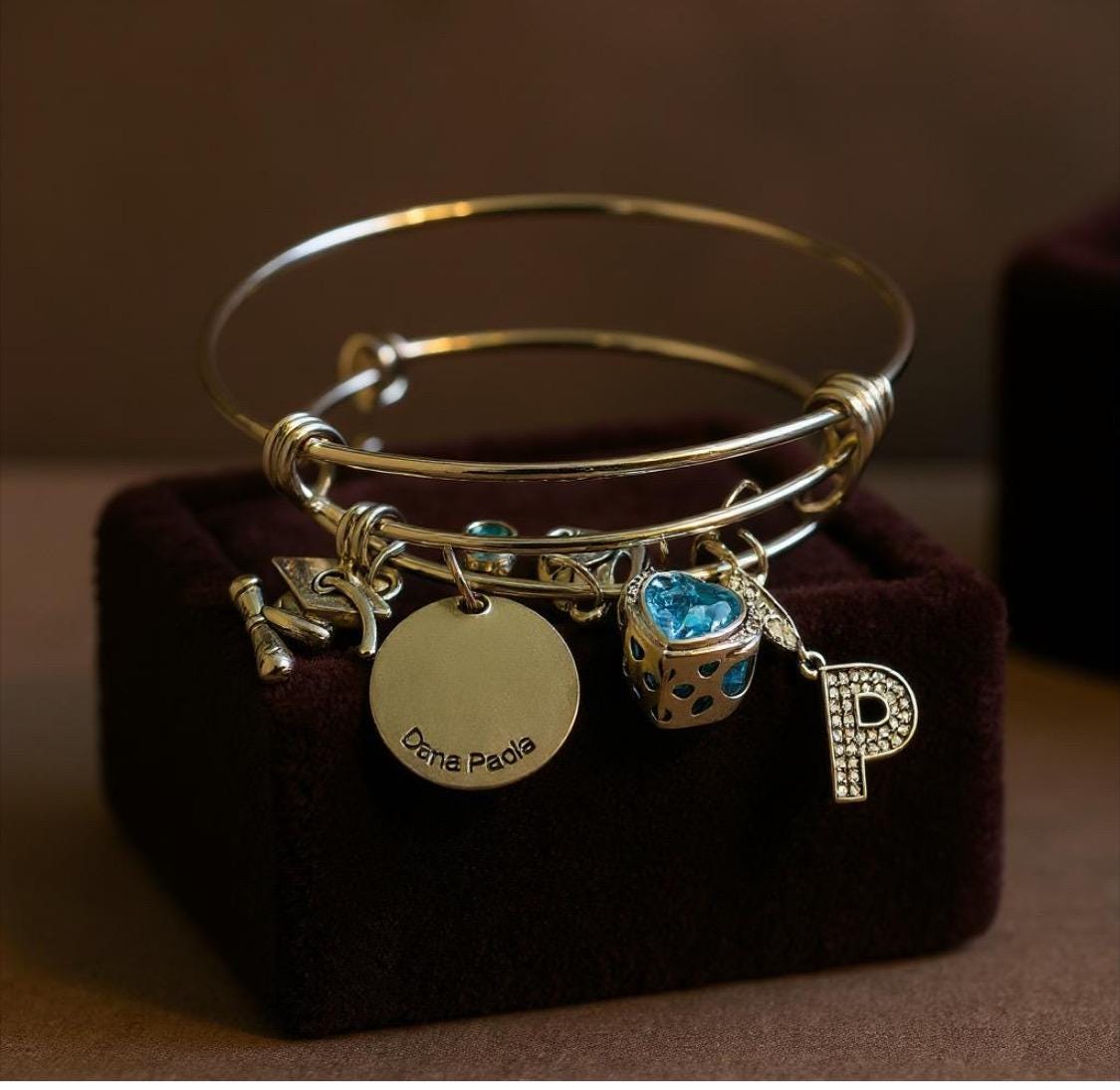 Custom Name Engraved Bangle Bracelet with Birthstone Initial Charm & Birthday Date Pulsera Personalizada Nombre Grabado Piedra Nacimiento