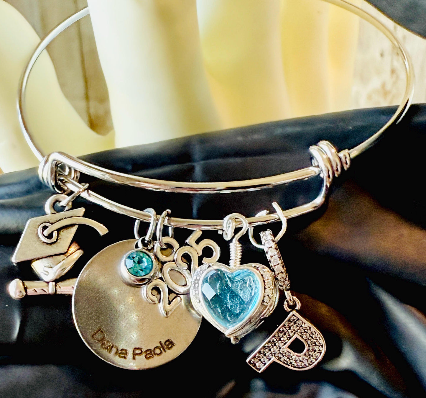 Custom Name Engraved Bangle Bracelet with Birthstone Initial Charm & Birthday Date Pulsera Personalizada Nombre Grabado Piedra Nacimiento