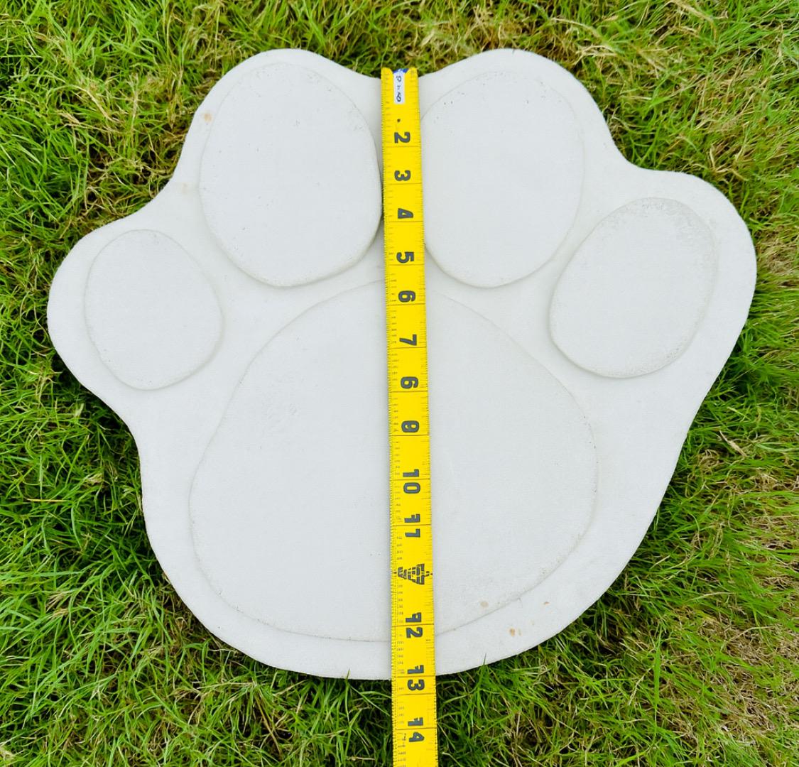 Bundle Set of 2 Garden Paws Stepping Stone Garden Pathway Stepping Stone Outdoor Yard Decoration Cement Paver Lawn and Patio Ornament