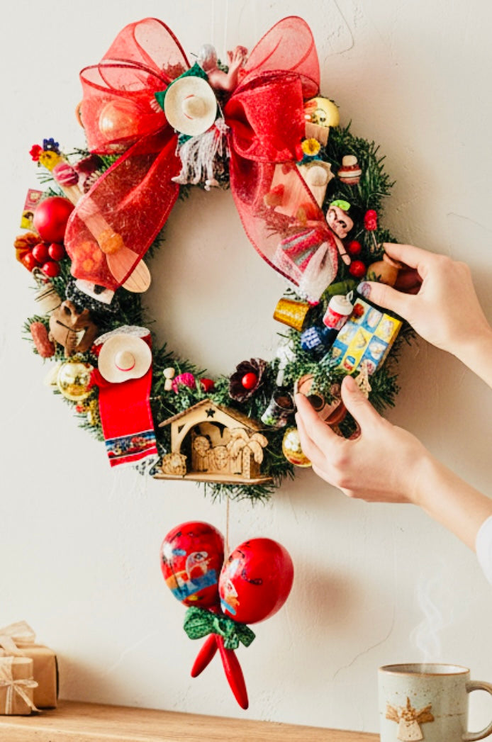 Handmade Mexican Christmas Wreath with Mexican Accessories Corona Navideña con Accesorios Mexicanos Artesanales