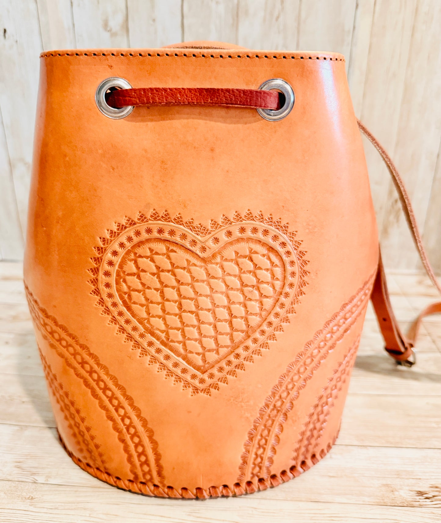 Cowhide Leather
Bucket Bag Handmade
Vaqueta Purse,
Western Bag Hair On Hide Handbag Mexican
Artisan Bag Bolsa
Vaqueta de Piel con
Pelo