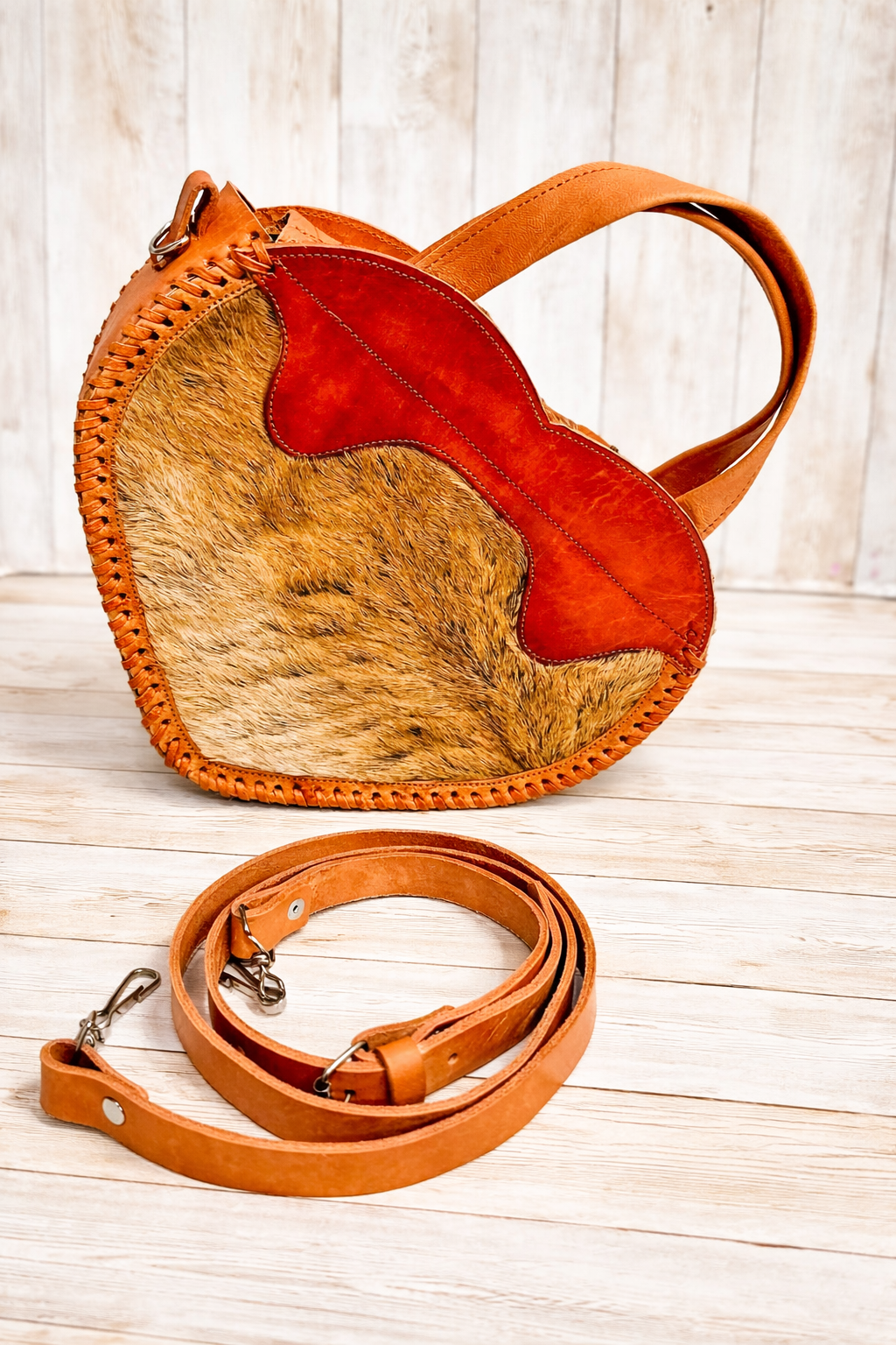 Mexican Cowhide Heart Shaped Leather Tooled Handbag Bolsa Mexicana Corazon de Piel y Cuero