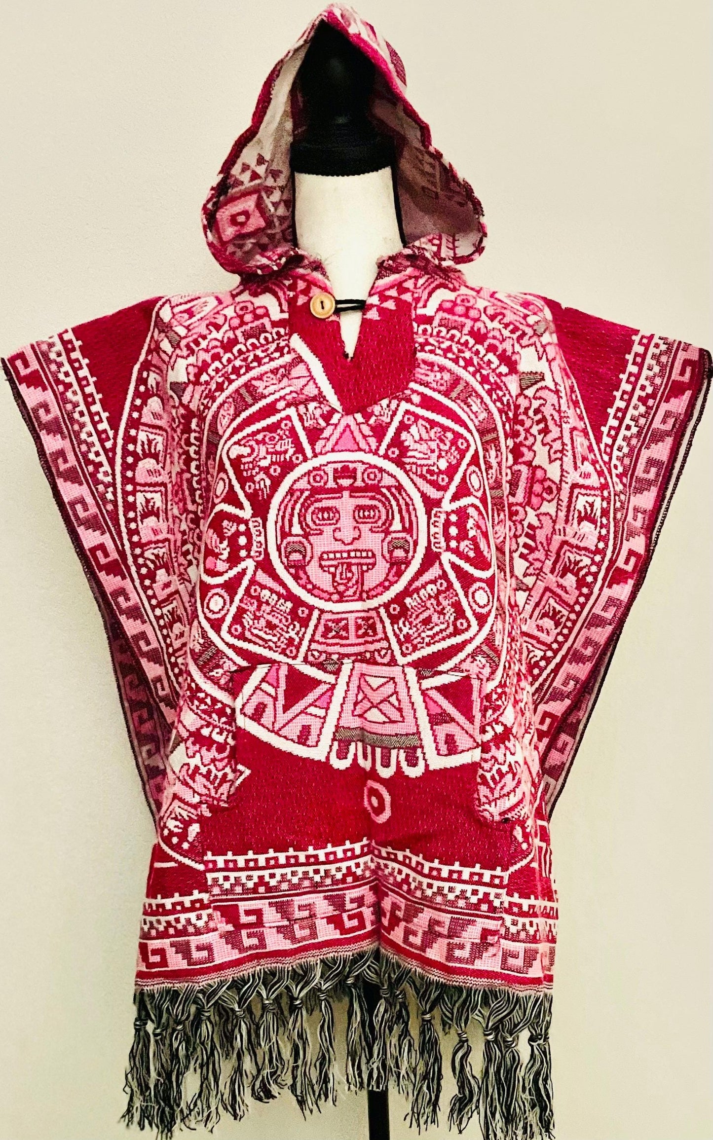 Gavan Delgado Poncho Mexicano Calendario Azteca con Gorro Mexican Thin Aztec Calendar Poncho with Hoodie