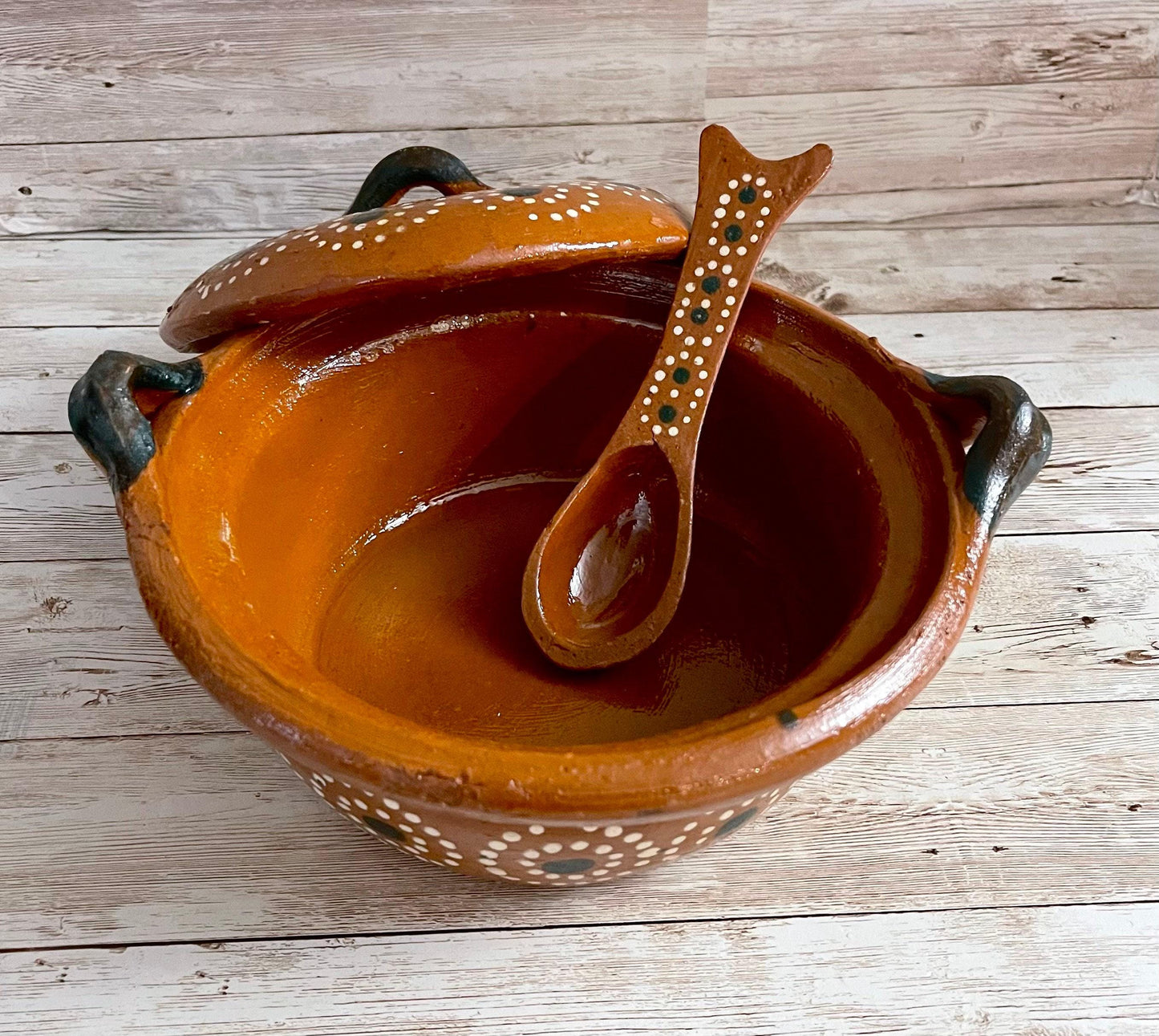 Mexican Casserole with Lid and Spoon Cazuela de Barro con Tapa y Cuchara