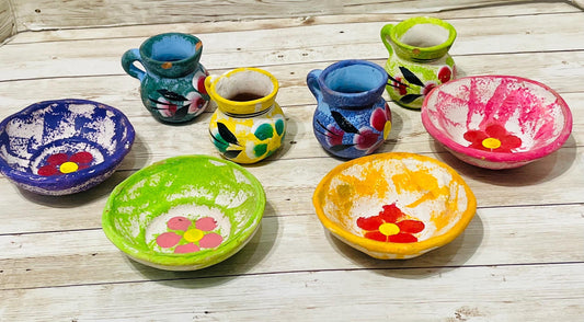 4 Platitos con 4 Tazitas de Barro Mexicano Chico 4 Small Mexican Clay Plate and 4 Terra Cota Clay Cups