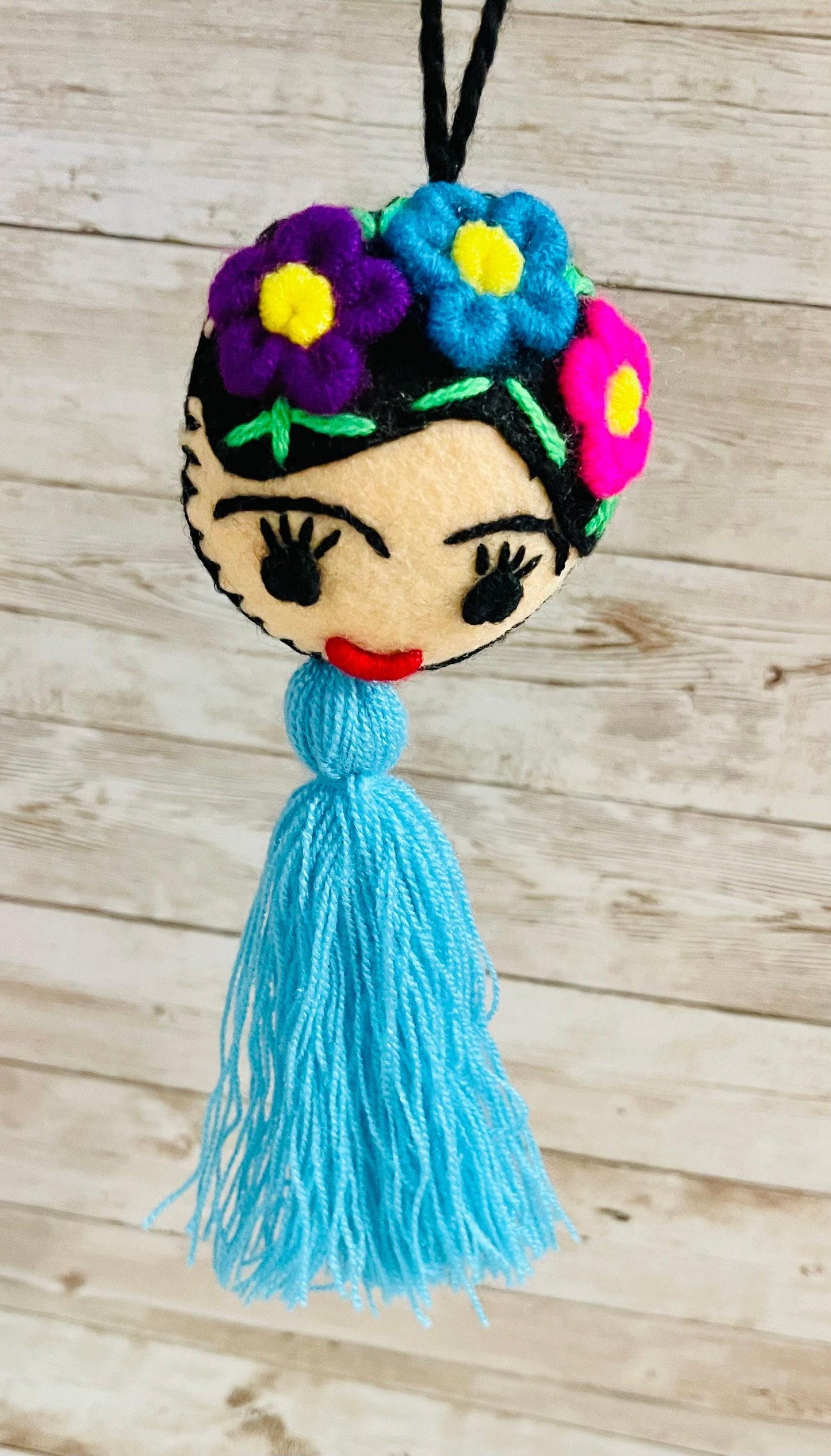 Frida Kahlo Tassle Pom Poms Pompones de Frida Kahlo