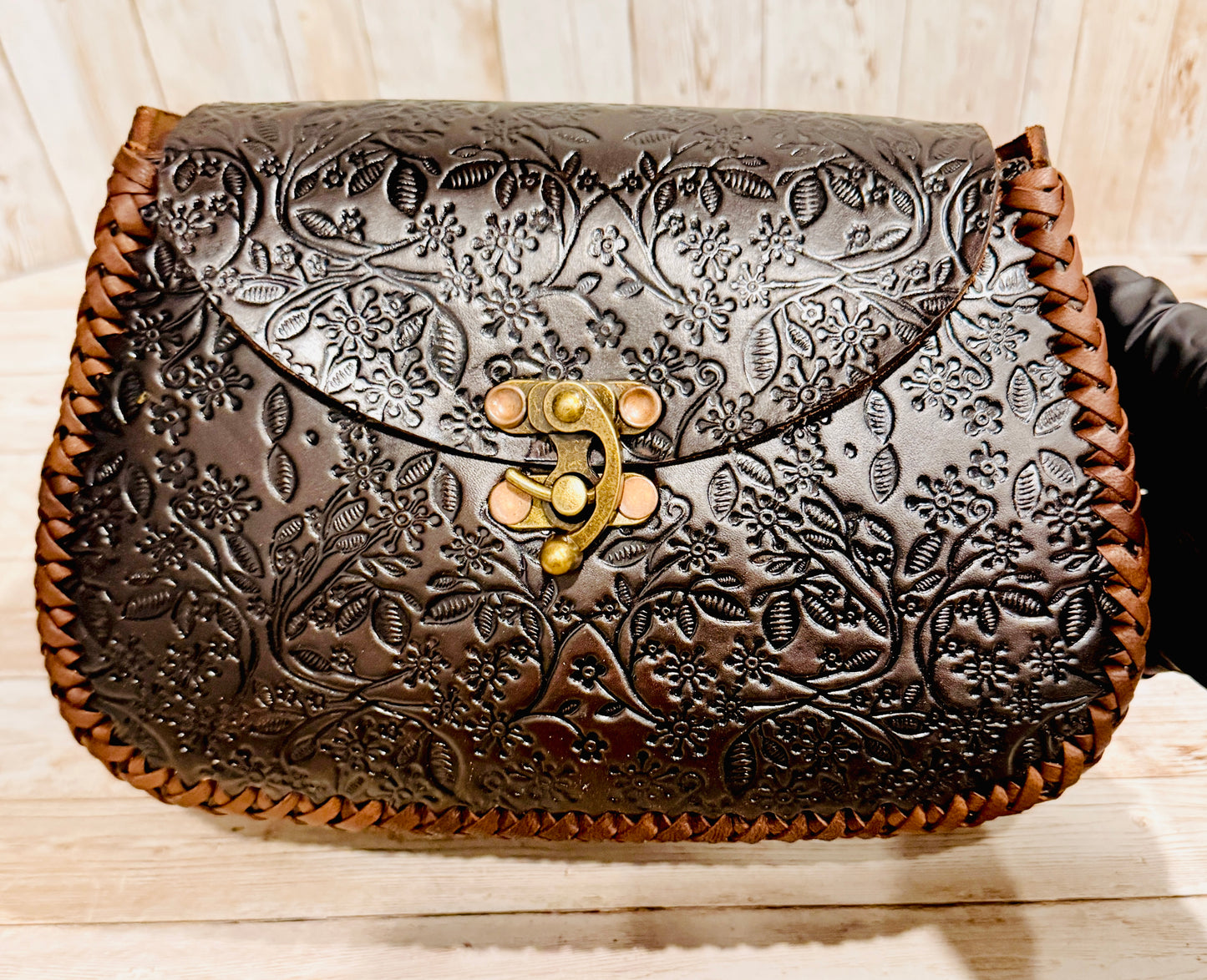 Mexican Leather Tooled Handbag Bolsa Mexicana de Piel Cincelada