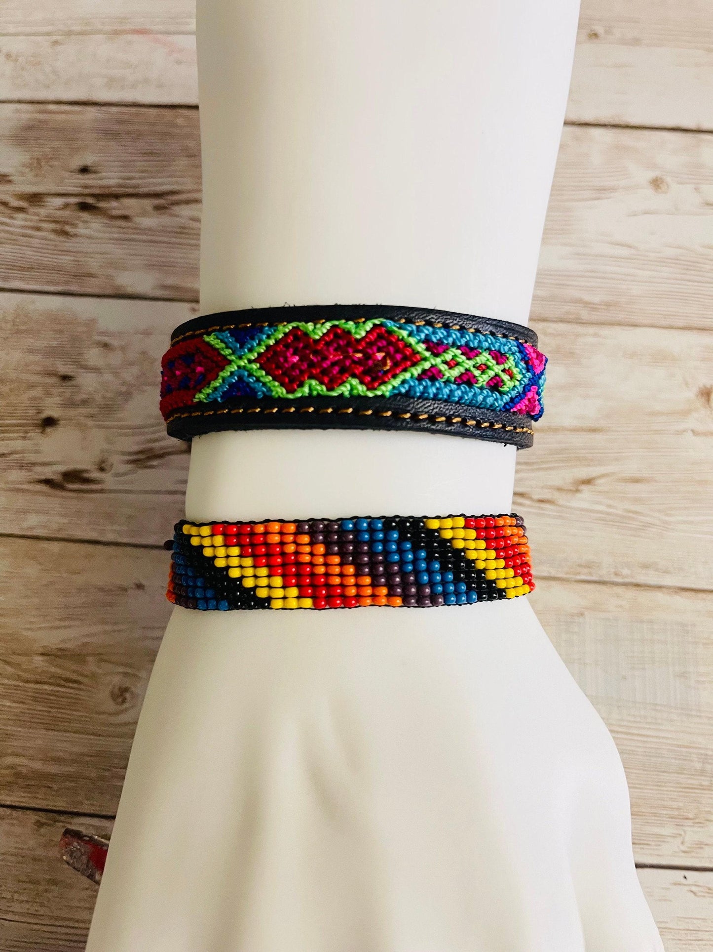 2x CHAQUIRA Huichol Mexican Bracelet & Leather Embroidered Bracelet Pulsera de Chaquira Huichol y Pulsera de Piel con  Bordado