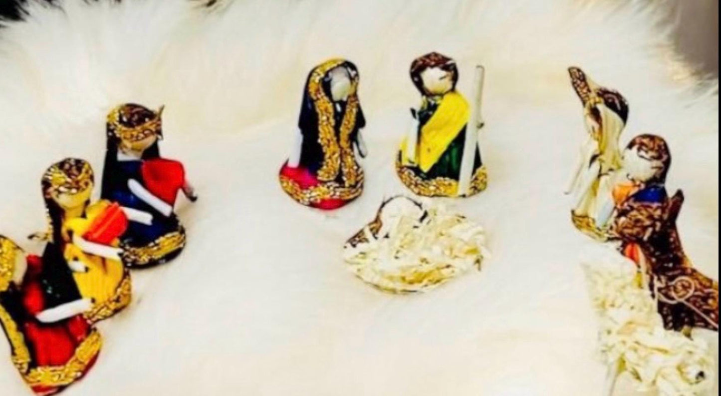 Mini Corn Husk Nativity Set Nacimiento Navideño Mini de Hoja de Maiz 1 Inch Tall