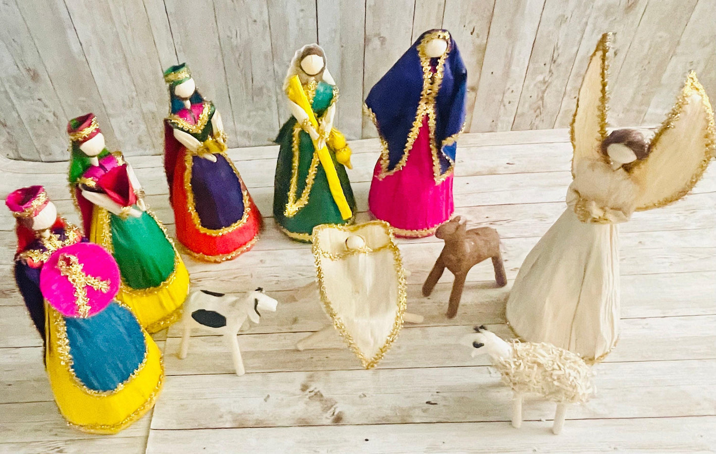 Corn Husk Nativity Set Nacimiento Navideño de Hoja de Maiz 10 Inches