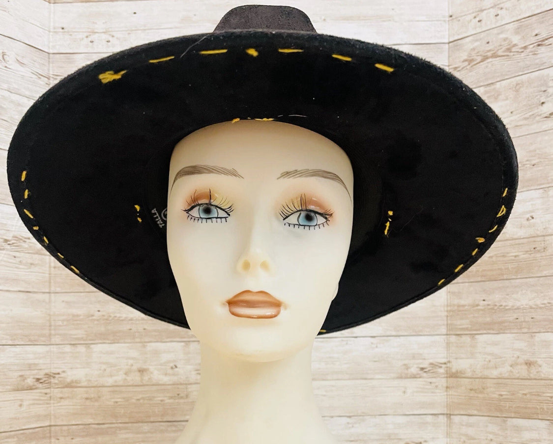 Classic Embroidered Panama Style Hat Medium Sombrero Clásico Tipo Panama con Bordado Fino