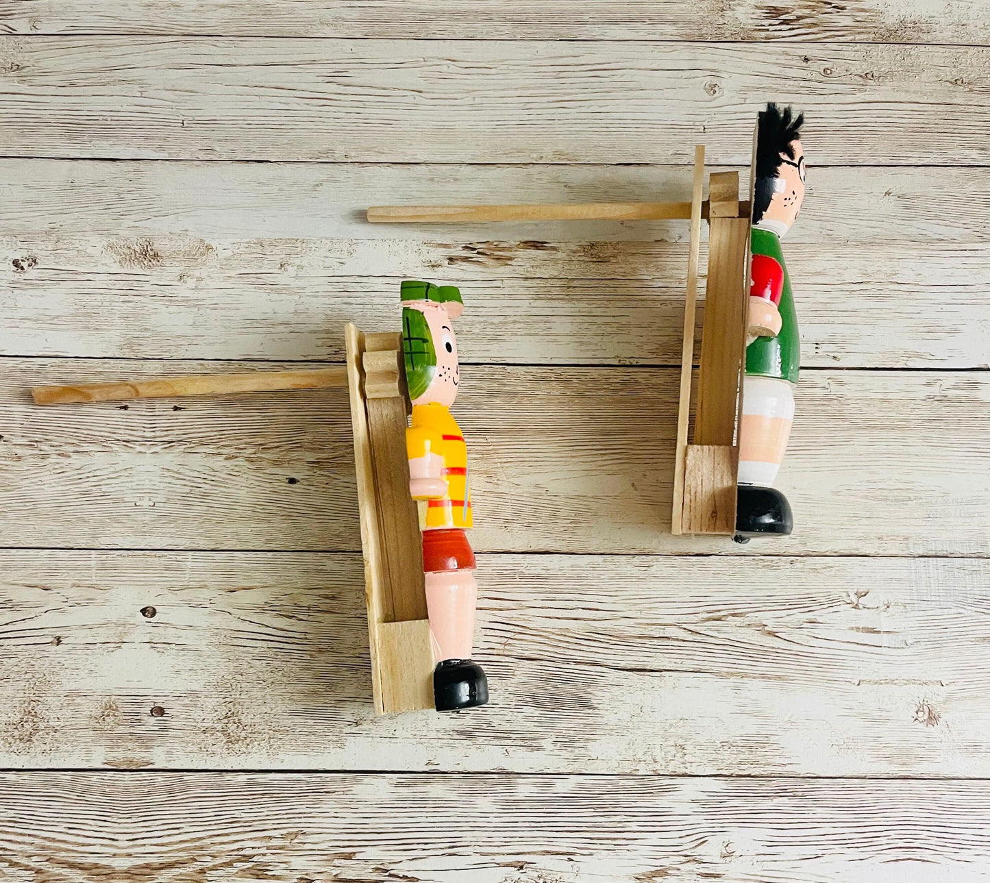 Matracas Mexicana del Chavo del Ocho y Chilindrina Mexican Wooden Noisemaker Grogger, Matraca Loud