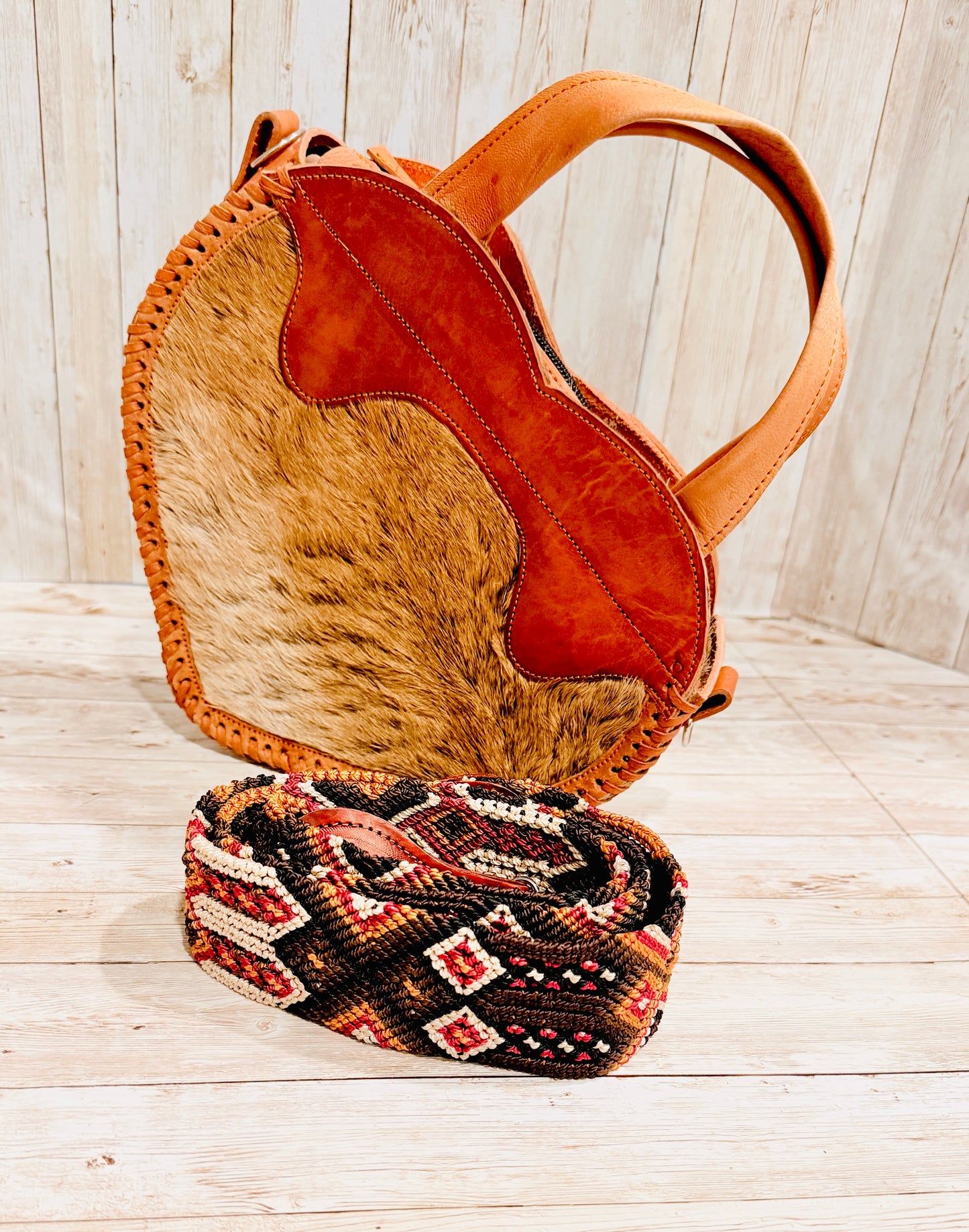 Mexican Cowhide Heart Shaped Leather Tooled Handbag Bolsa Mexicana Corazon de Piel y Cuero