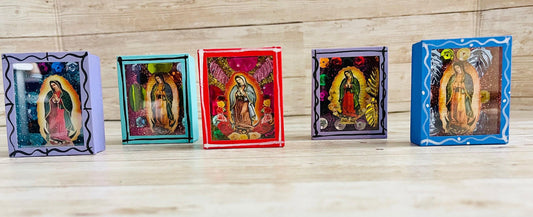 Nicho Mexicano Con Iman de La  Virgen Maria Virgin Mary Magnet Shadow Box Nicho