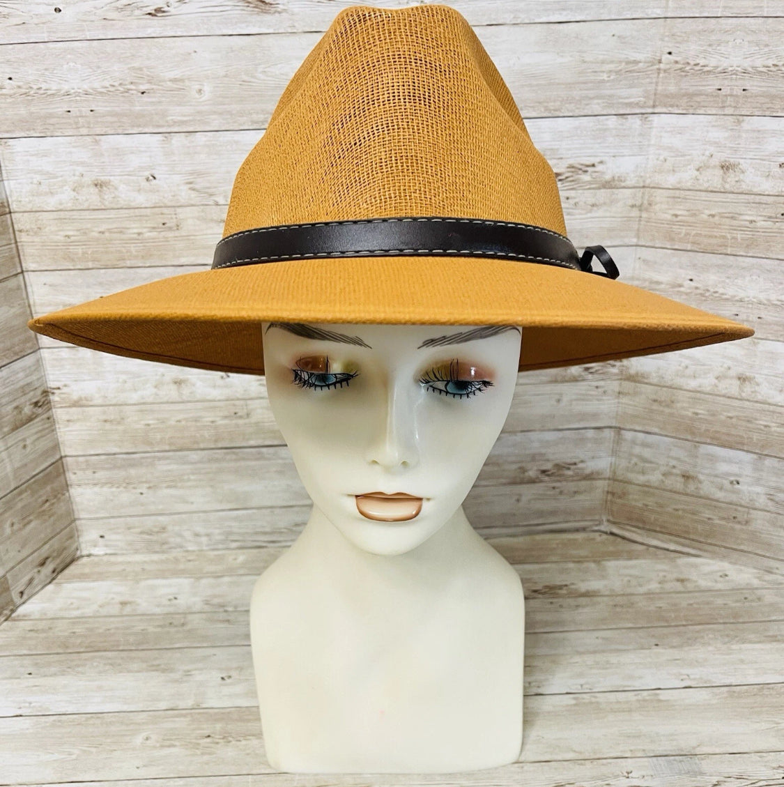 Classic Panama Style Hat  Sombrero Clásico Tipo Panama Medium