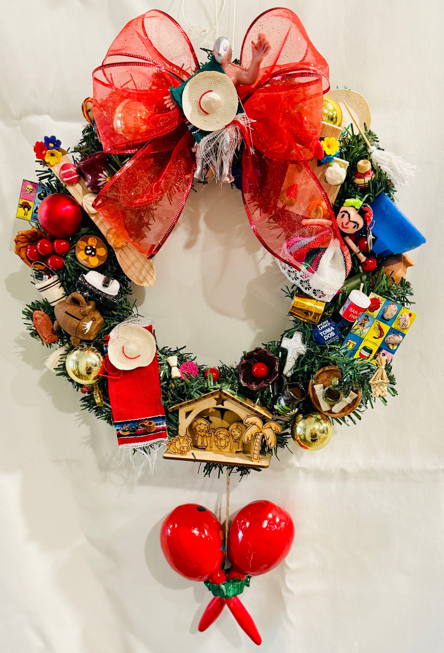 Handmade Mexican Christmas Wreath with Mexican Accessories Corona Navideña con Accesorios Mexicanos Artesanales
