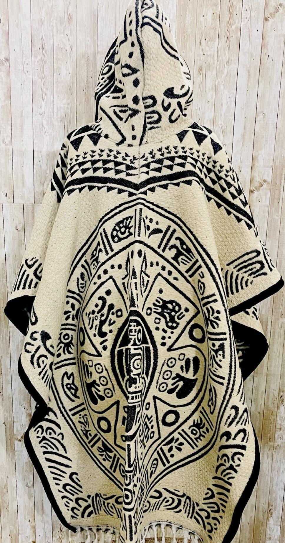 Mexican Wool PONCHO Huichol Aztec Calendar Poncho Mexicano De Lana Afelpado Huichol con Calendario Azteca