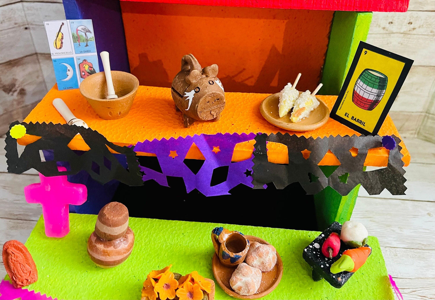 Altar de Ofrenda para Dia De Los Muertos Day of the Dead Offering Altar