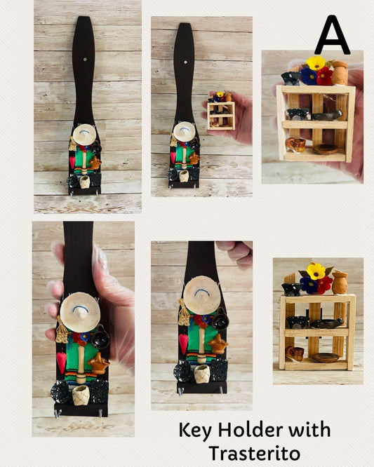 Wood Spoon Keychain Key Holder Display with Trasterito Llavero Mexicano Artesanal de Cuchara con Trasterito