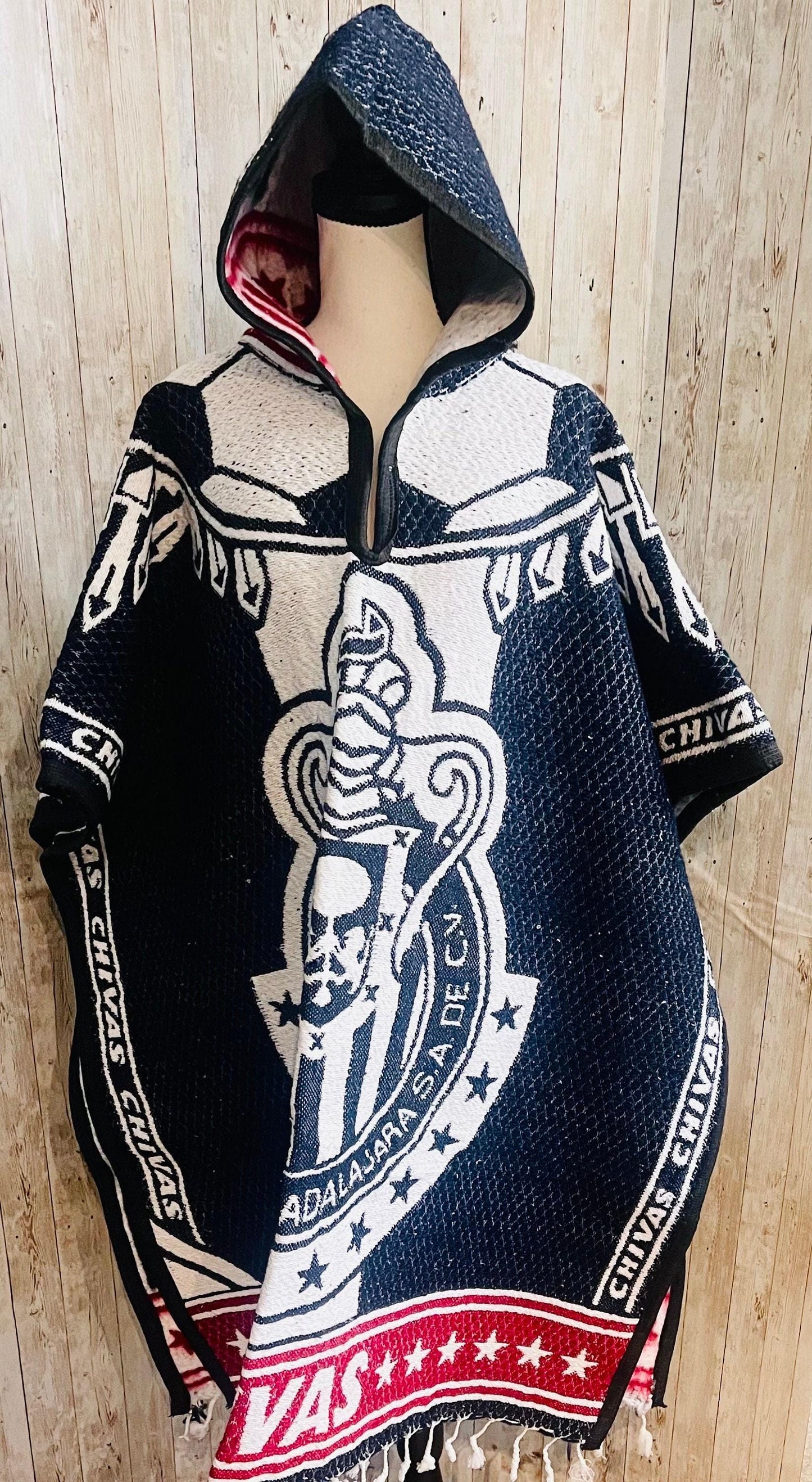 Poncho Mexicano Grueso de Guadalajara Chivas Poncho de Futbol Mexicano Mexican Thick Soccer Poncho