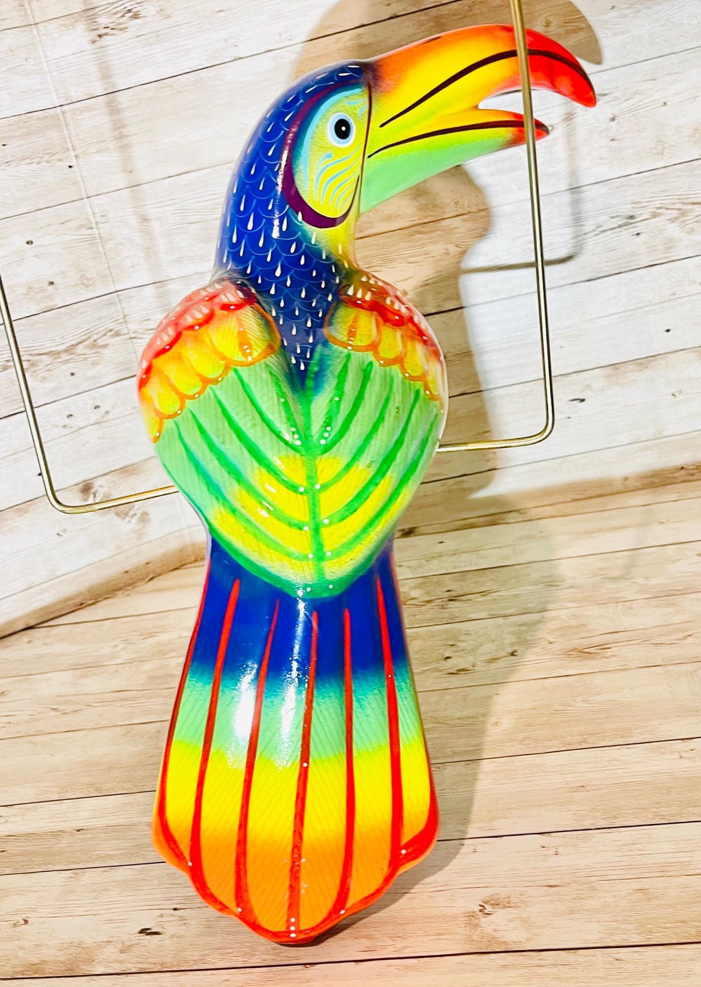 Mexican Exotic Ceramic Bird on a Perch Pajaro Mexicano de Ceramic en Aro