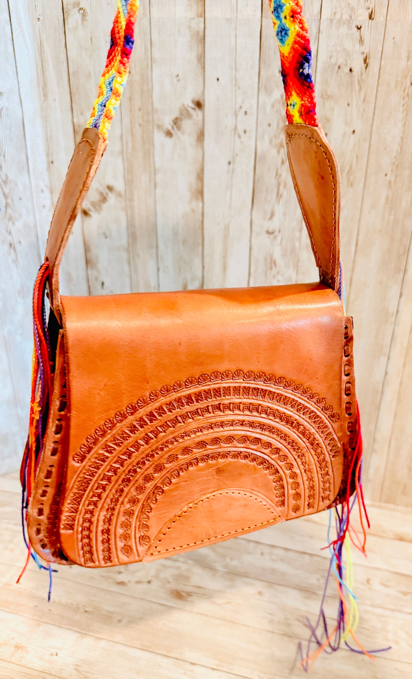 Mexican Leather Tooled Crossbody Handbag Bolsa Mexicana de Piel Cincelada