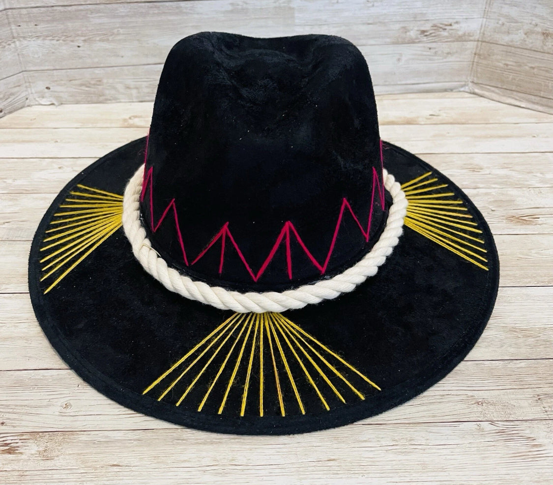 Classic Embroidered Panama Style Hat Medium Sombrero Clásico Tipo Panama con Bordado Fino