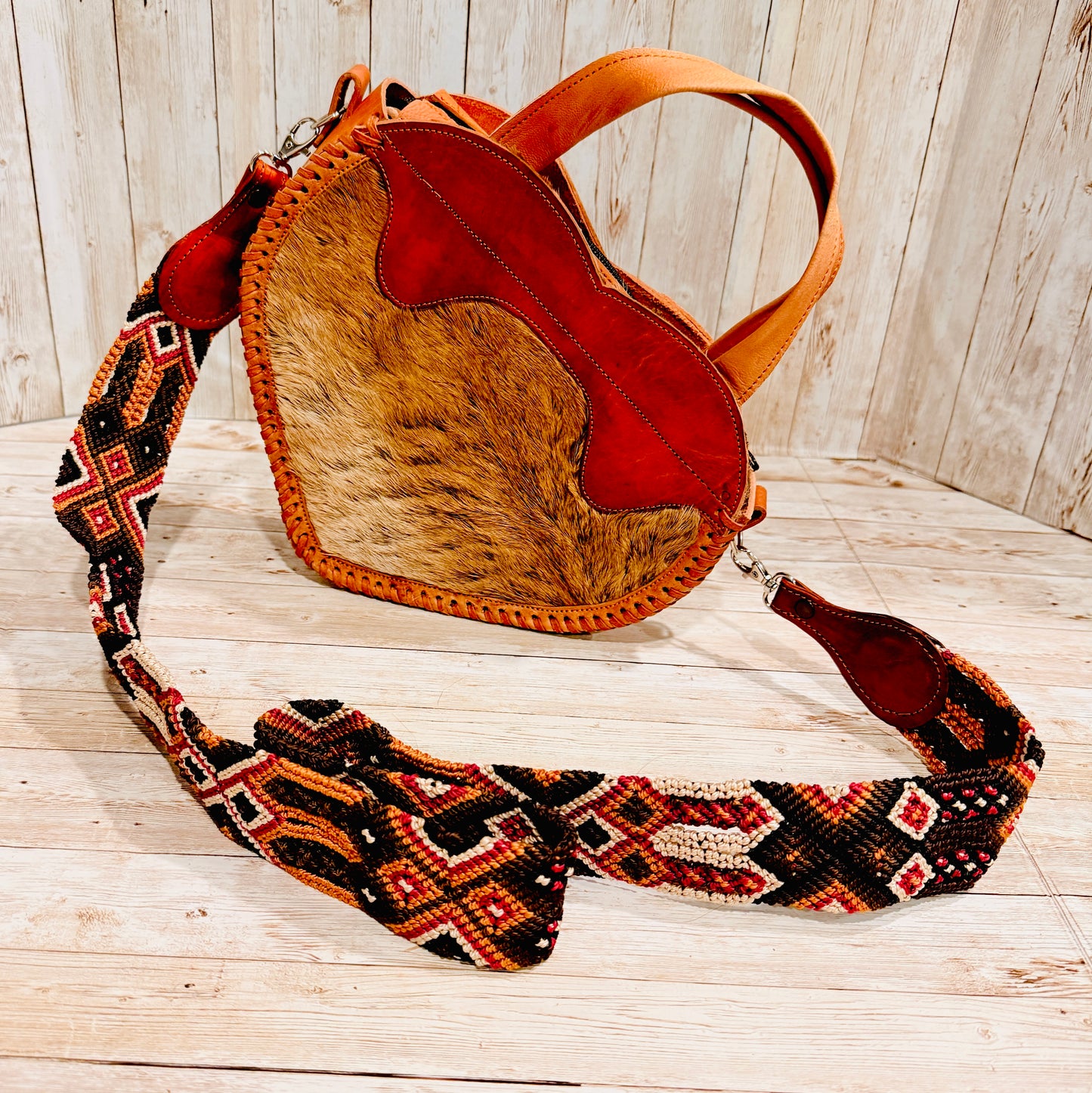 Mexican Cowhide Heart Shaped Leather Tooled Handbag Bolsa Mexicana Corazon de Piel y Cuero