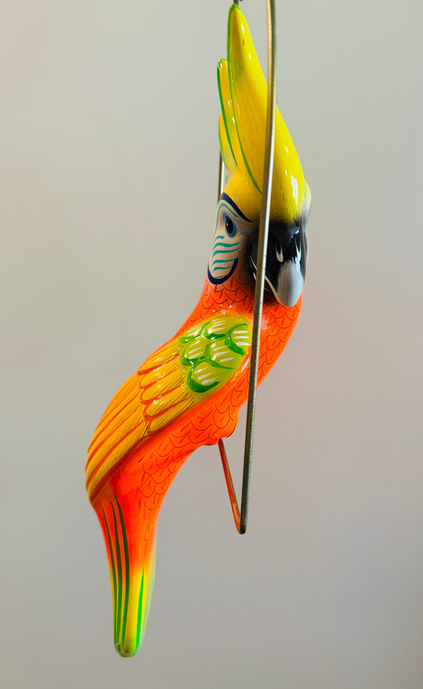 Mexican Exotic Ceramic Bird on a Perch Pajaro Mexicano de Ceramic en Aro