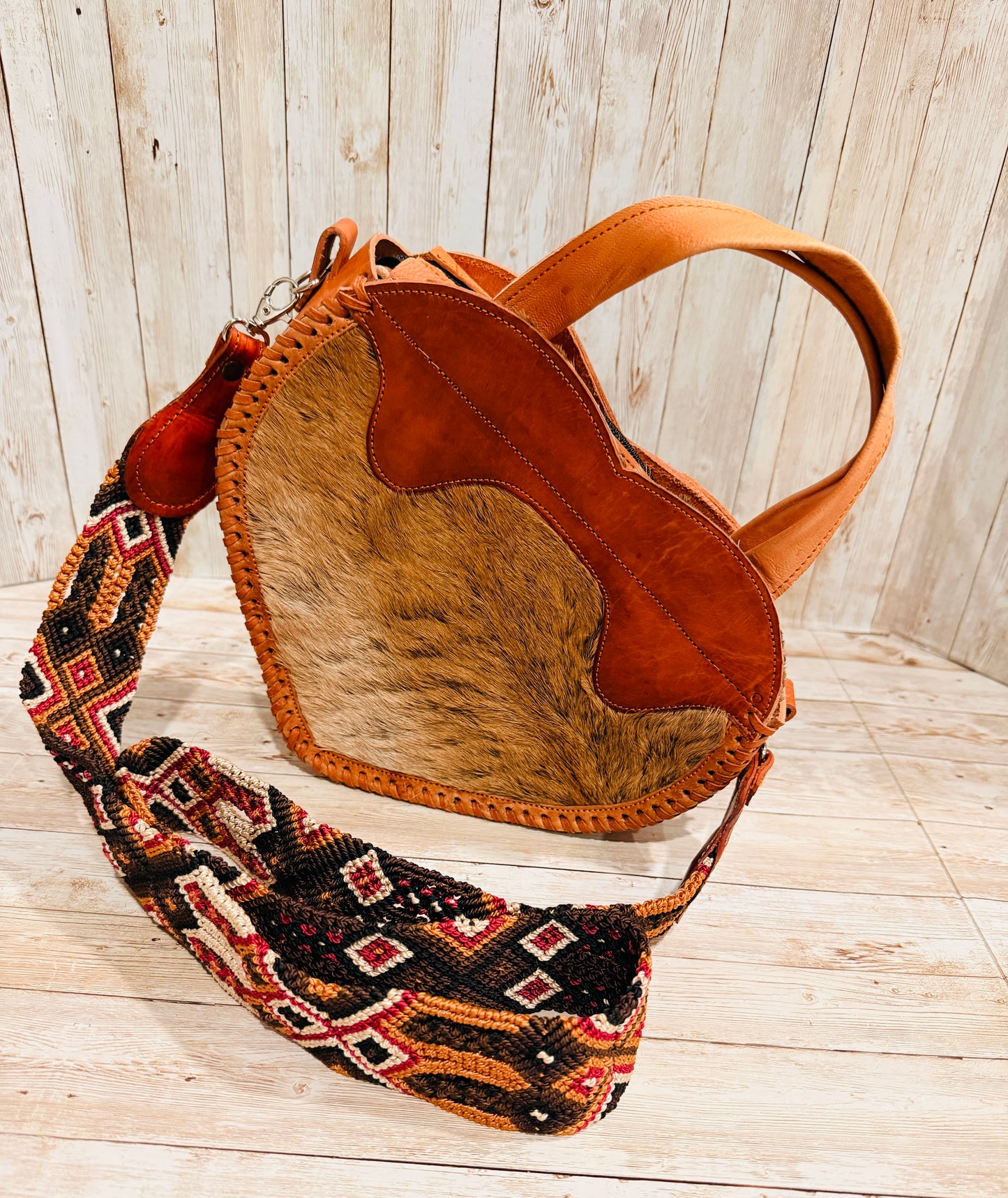 Mexican Cowhide Heart Shaped Leather Tooled Handbag Bolsa Mexicana Corazon de Piel y Cuero