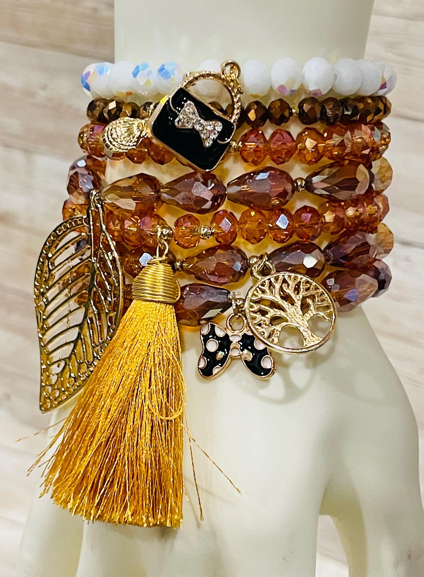 Handmade Mexican Artesanal Bracelets Set of 7 Beaded Bracelets Semanario Artesanal Mexicano 7 Pulseras