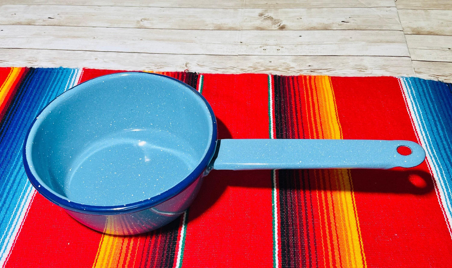 Mexican Enamelware Camping Set 1 Coffee/Tea Pot 1 Frying Pan & 2 Pots Set de Peltre Mexicano con 2 Ollas 1 Sarten y una Cafetera