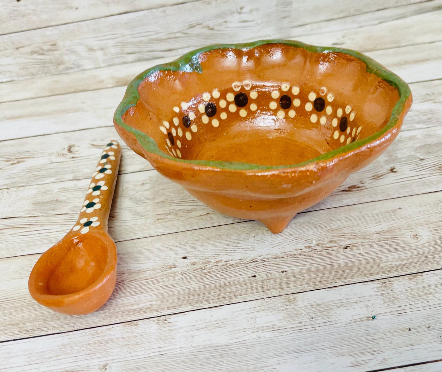 Mexican Terra Cota Bowls Salseros with  Spoons Plato Salsero de Barro con  Cuchara de Barro
