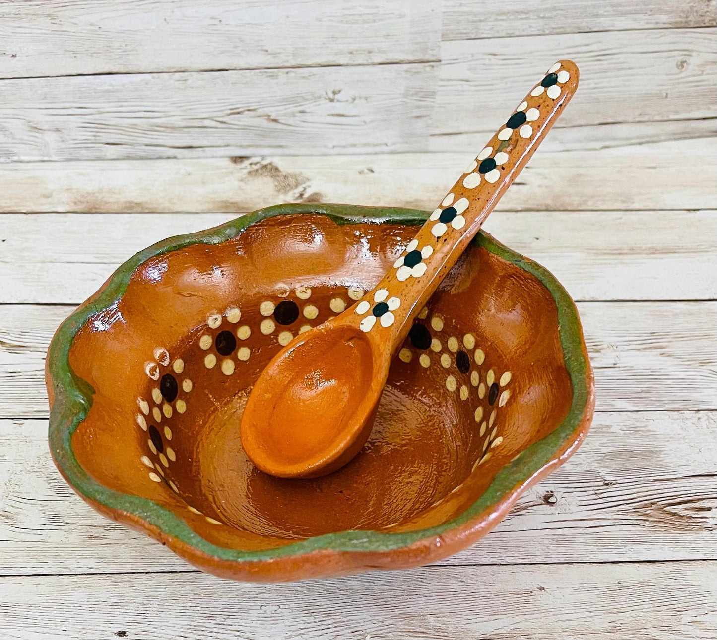Mexican Terra Cota Bowls Salseros with  Spoons Plato Salsero de Barro con  Cuchara de Barro