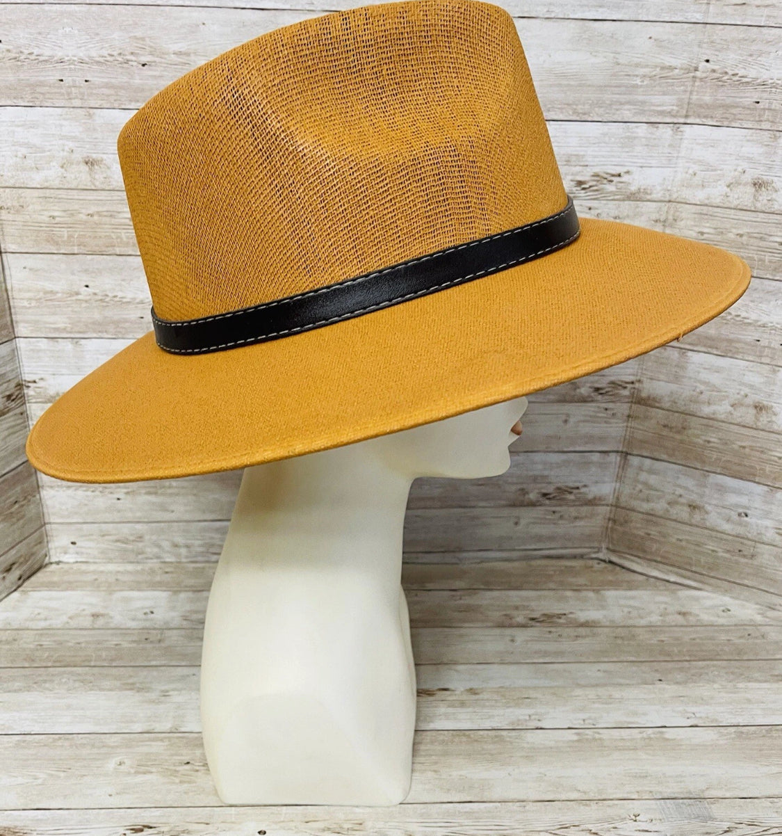 Classic Panama Style Hat  Sombrero Clásico Tipo Panama Medium