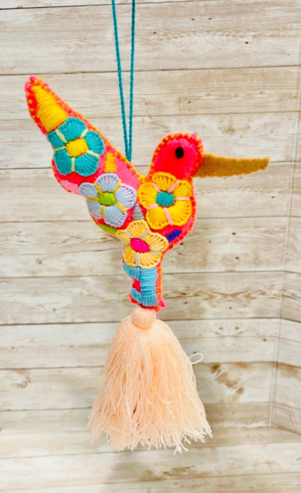 Mexican Pom Pom Hummingbird Keychain Ornament Colibrí Colgante Llavero Mexicano