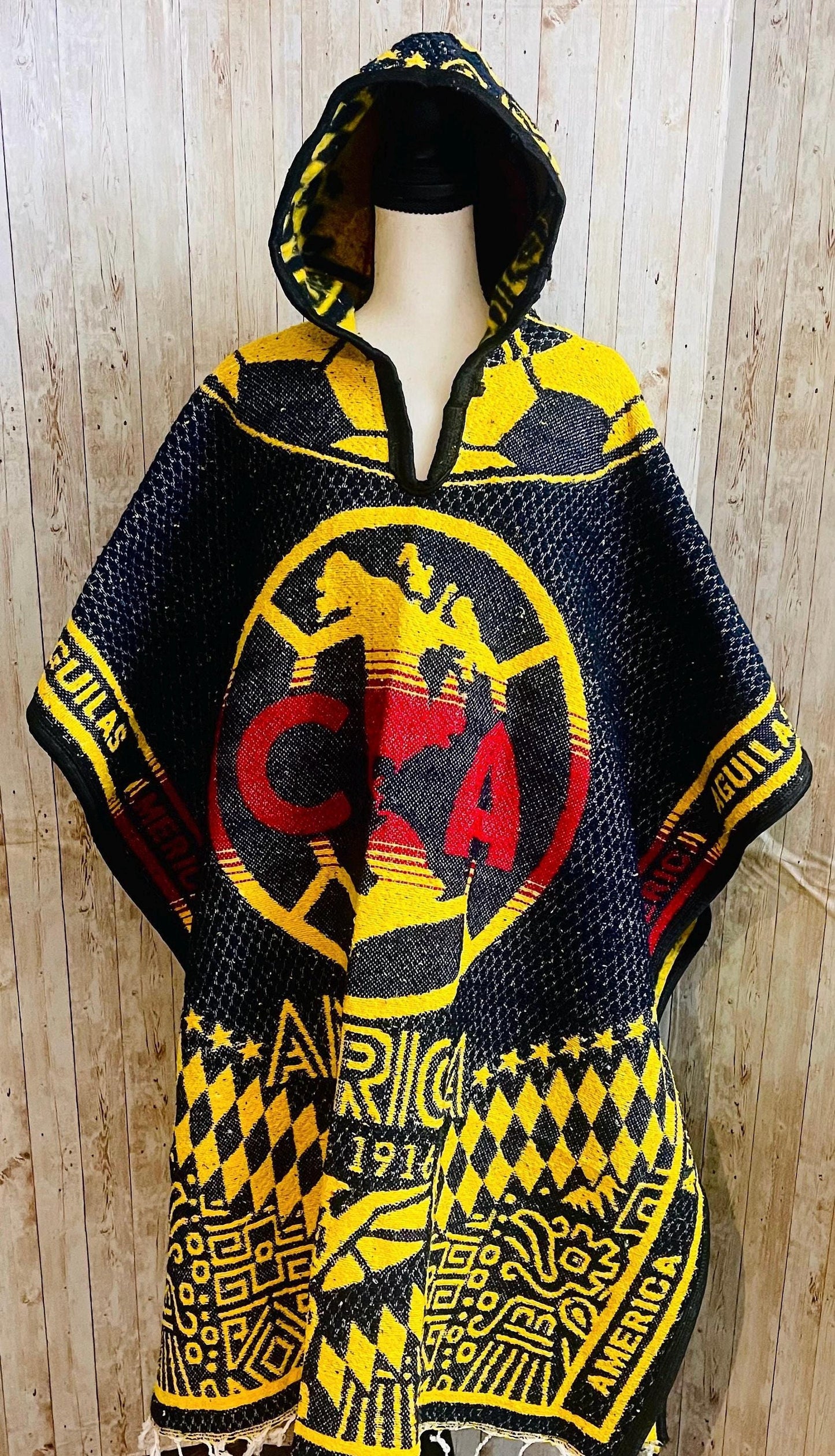 Poncho Mexicano Grueso del Club America con Gorro Poncho de Futbol Mexicano Mexican Thick  Soccer Poncho with Hoodie