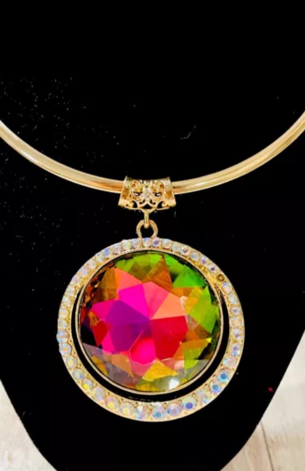 Gemstone Teardrop Shape Crystal Charmed Choket Set With Earrings