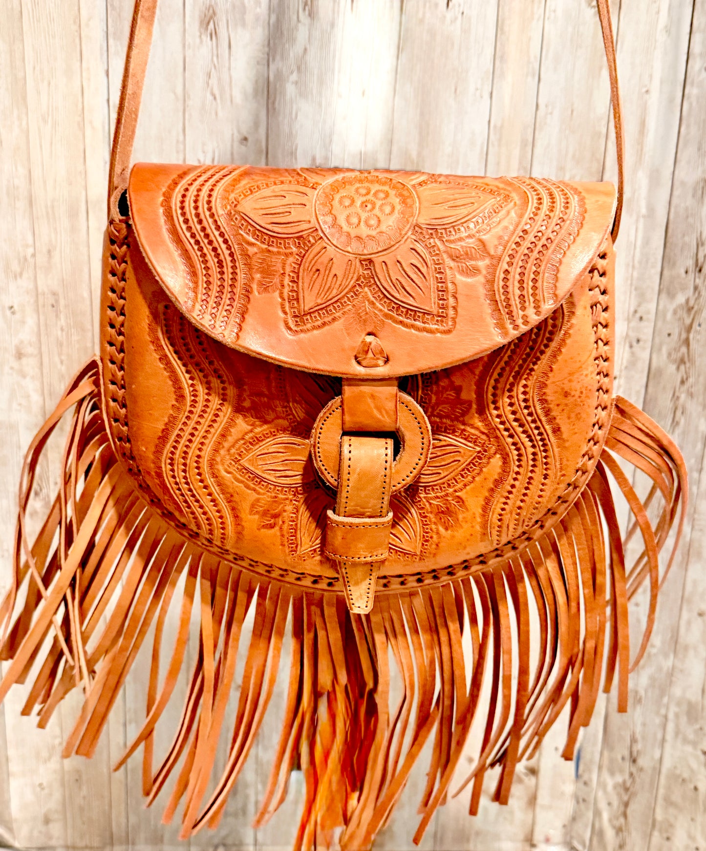 Mexican Leather Tooled Fringe Crossbody Handbag Bolsa Mexicana de Piel Cincelada con Flecos