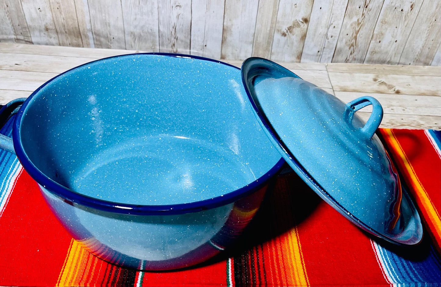 Mexican Enamelware Camping Set 1 Coffee/Tea Pot 1 Frying Pan & 2 Pots Set de Peltre Mexicano con 2 Ollas 1 Sarten y una Cafetera