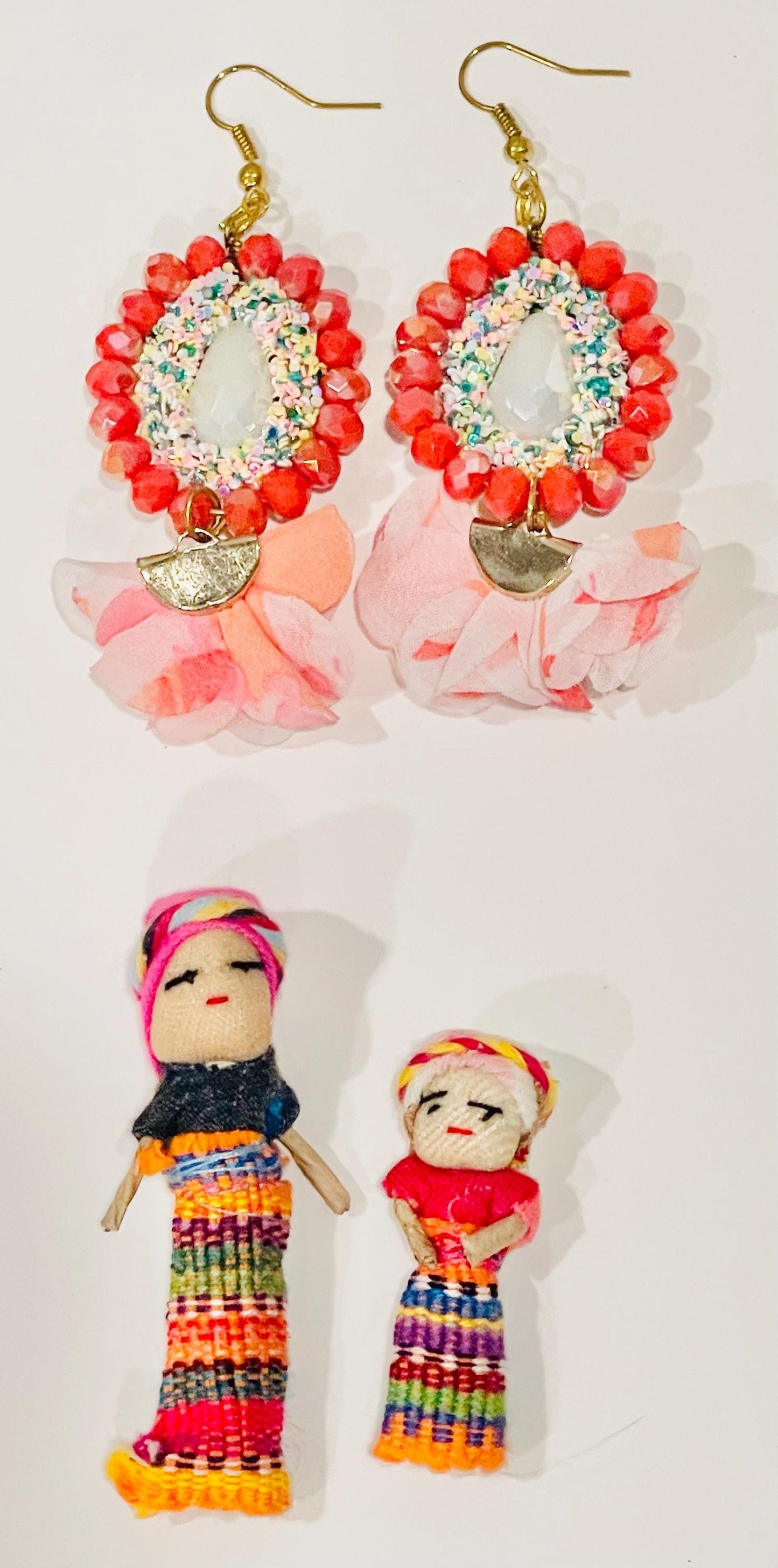 Mexican Artesanal Gift Set Earrings 2 Worry Free Dolls Description Card & Pouch Aretes Artesanales Mexicanos con 2 Muñequitas Quita Pena