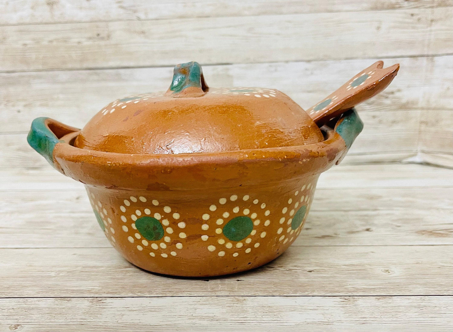 Mexican Casserole with Lid and Spoon Cazuela de Barro con Tapa y Cuchara