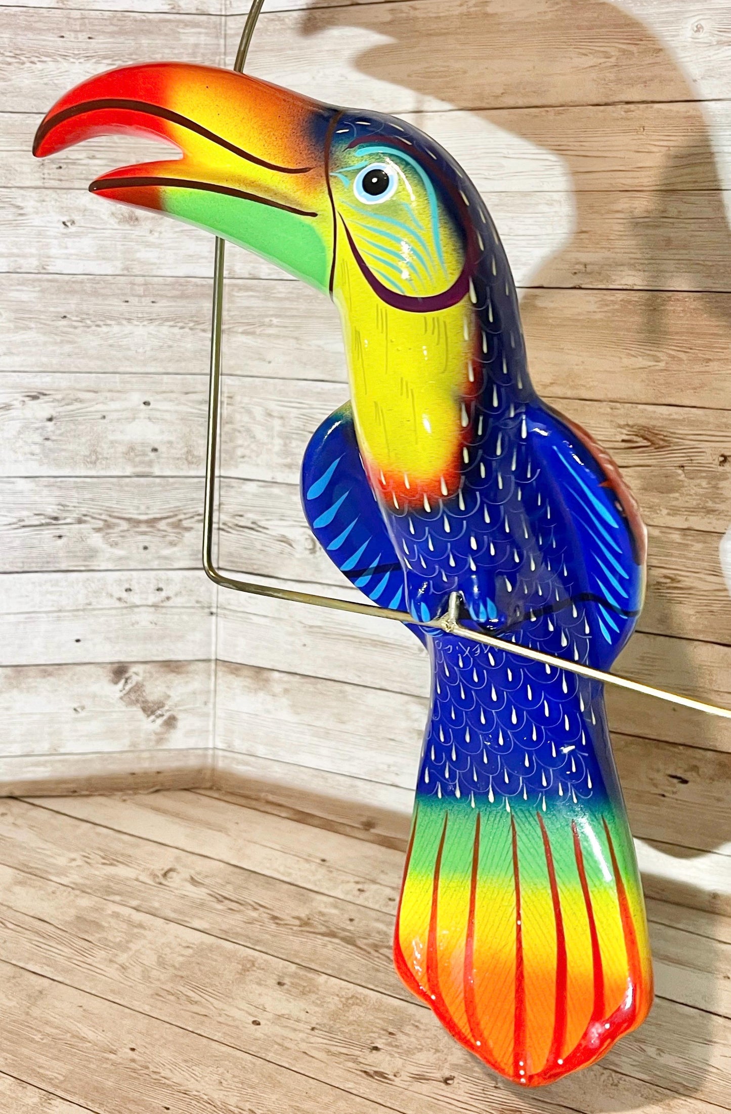 Mexican Exotic Ceramic Bird on a Perch Pajaro Mexicano de Ceramic en Aro
