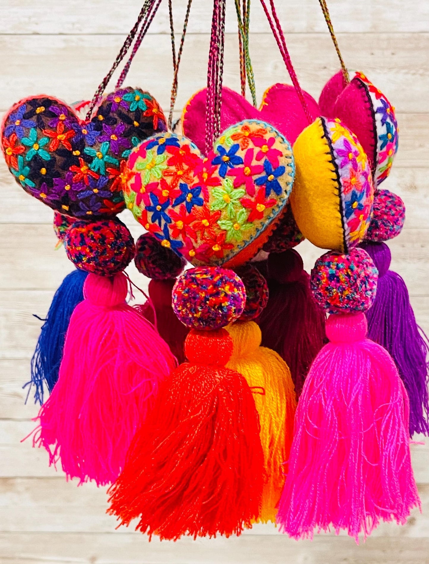 Mexican Heart Shaped Tassle Pom Poms Tassle  Pompones Colgantes Artesanales Mexicanos de Corazon