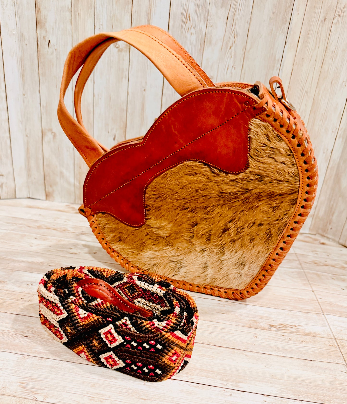 Mexican Cowhide Heart Shaped Leather Tooled Handbag Bolsa Mexicana Corazon de Piel y Cuero