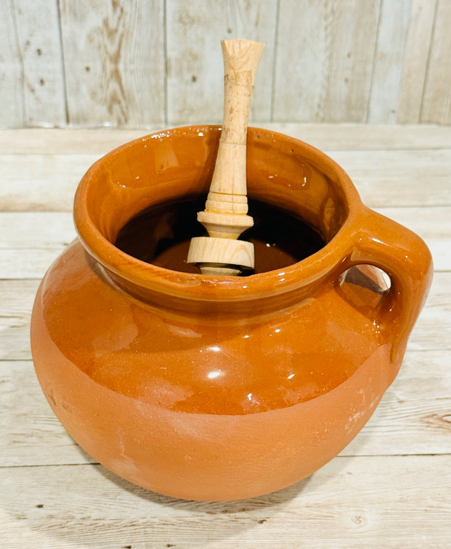 Olla de Barro Chocolatera con 1 Molinillo de Madera Terra Cota Hot Chocolote Pot with 1 Wood Molinillo Grinder