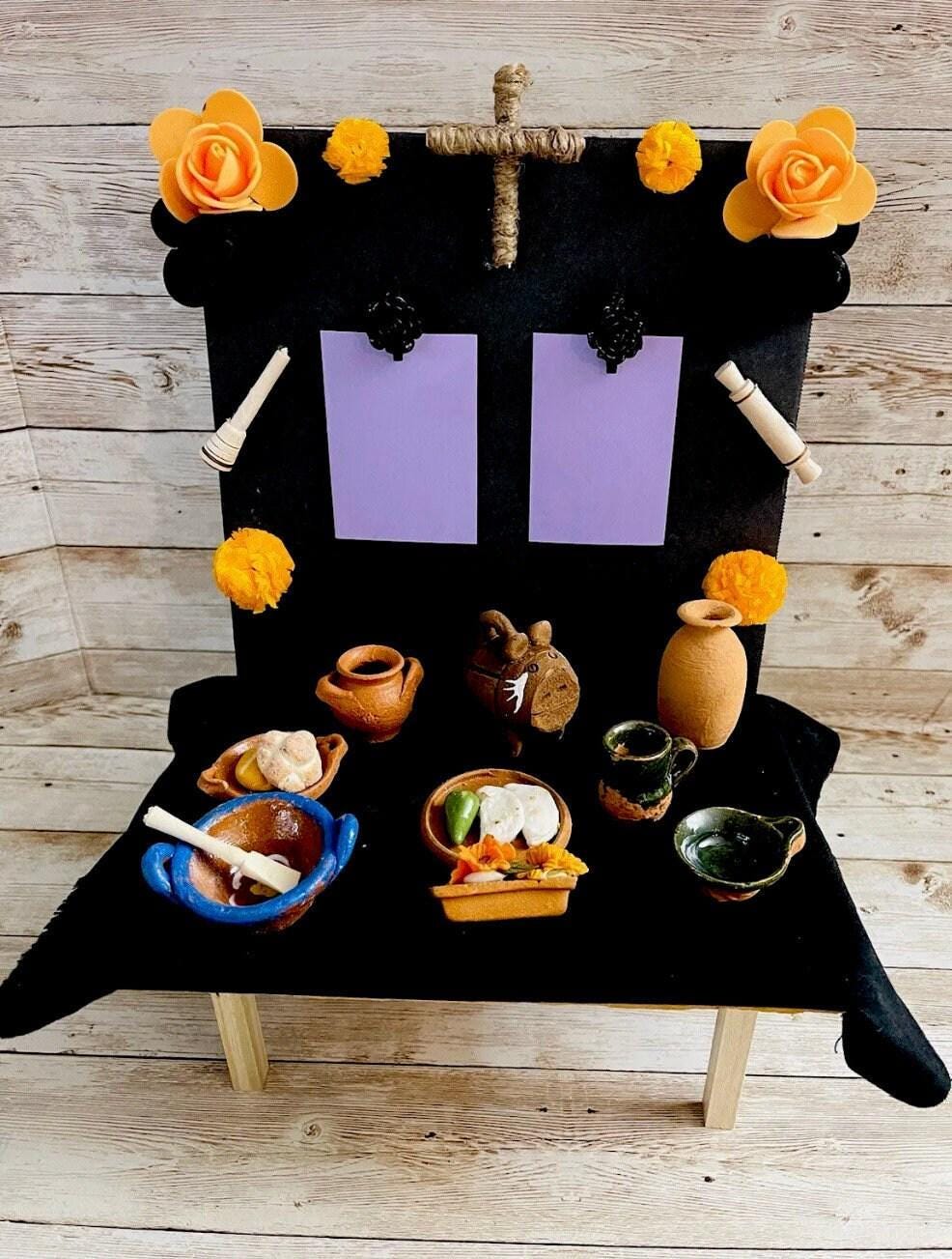 Mesa de Ofrenda para Dia De Los Muertos Day of the Dead Offering Table