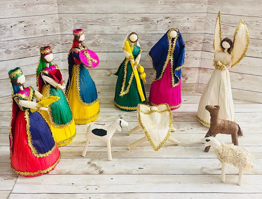 Corn Husk Nativity Set Nacimiento Navideño de Hoja de Maiz 10 Inches