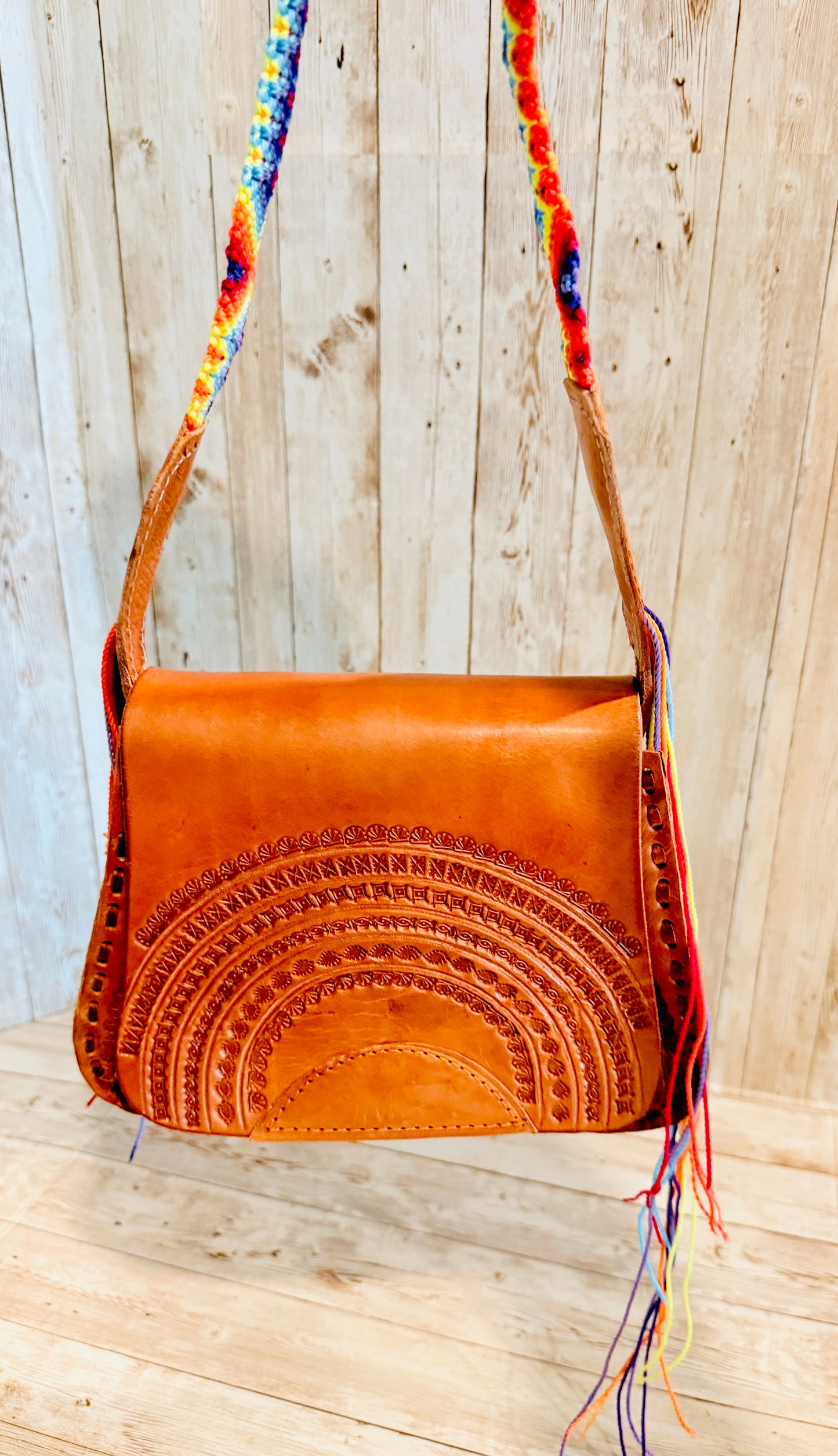 Mexican Leather Tooled Crossbody Handbag Bolsa Mexicana de Piel Cincelada